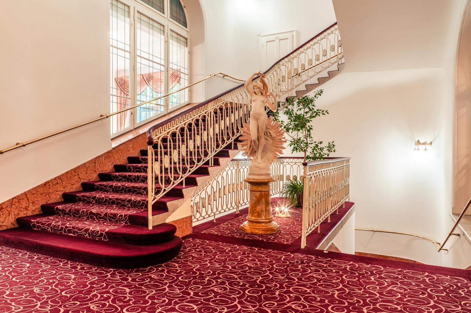 Hotel Radium Palace Jáchymov Dış mekan fotoğraf